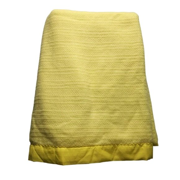 Vintage Bight Yellow Waffle Weave Satin Trim Blanket 68x92 Twin Long - Picture 1 of 6